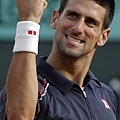 Djokovic 直落三淘汰 Federer  ，與 Nadal 爭奪法網冠軍