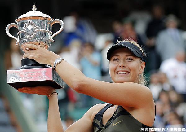 Sharapova 大豐收，搶下后座 奪回球后