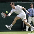 Murray 以 3 比 1 擊退 Karlovic