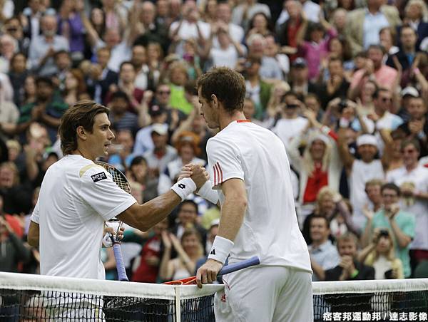 Murray 苦戰 Ferrer ，最終 Murray 晉級四強