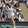 S.Williams 擊退 Radwanska ，摘下2012溫布敦后冠！