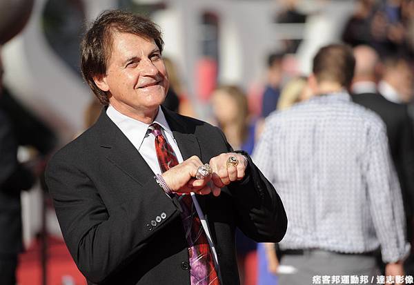 來炫耀戒指的Tony La Russa