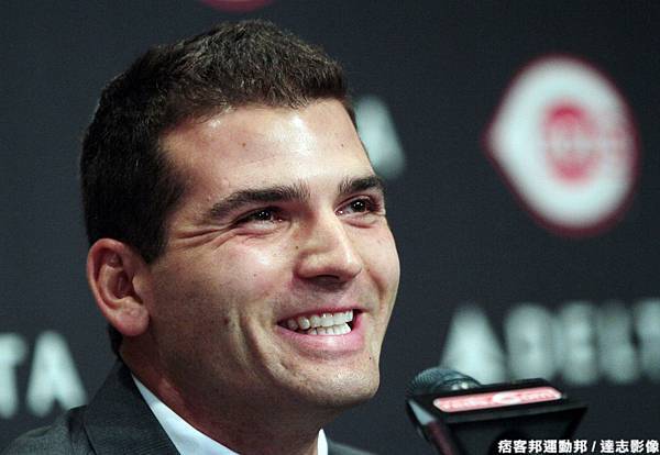 3.Joey Votto