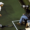 2007 年  Roddick 在澳網情緒失控摔球拍