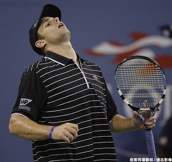 2008 年 Roddick 在美網八強賽遭到 Novak Djokovic 淘汰