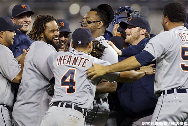  Max Scherzer 為慶祝球隊封王扭傷腳踝