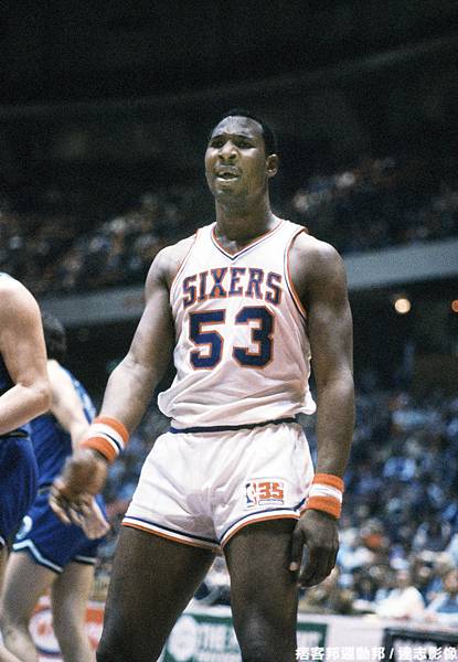 18. Darryl Dawkins