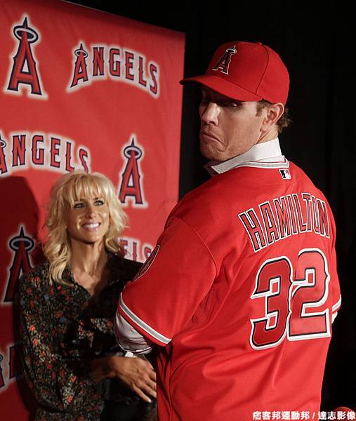 Josh Hamilton 正式加盟天使