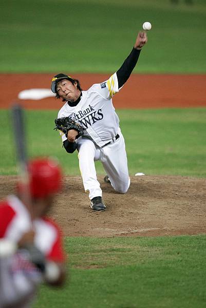 日本隊先發投手川原-2