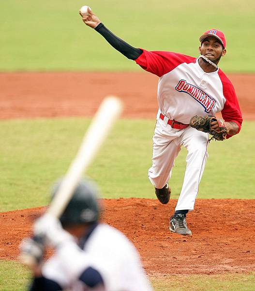 多明尼加隊先發投手里維拉-2