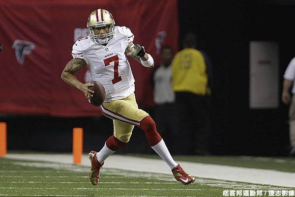 四九人四分衛 Colin Kaepernick 帶球跑陣