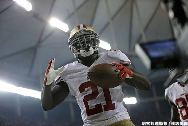 四九人 Frank Gore 完成達陣