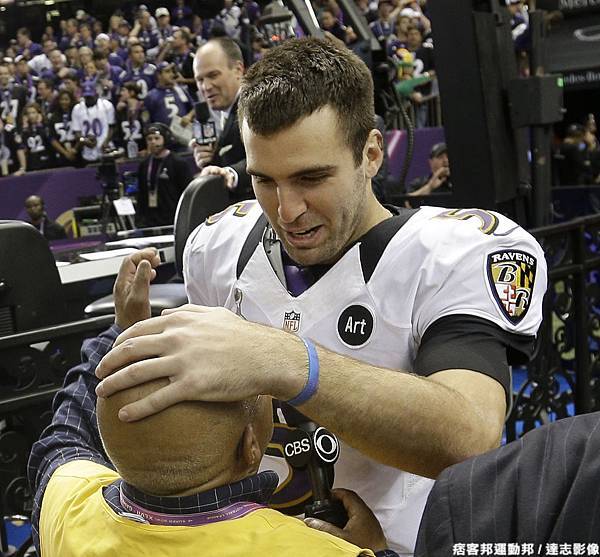 烏鴉四分衛 Joe Flacco 慶祝得冠