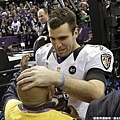 烏鴉四分衛 Joe Flacco 慶祝得冠