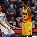 Anthony Davis 和 Kyrie Irving