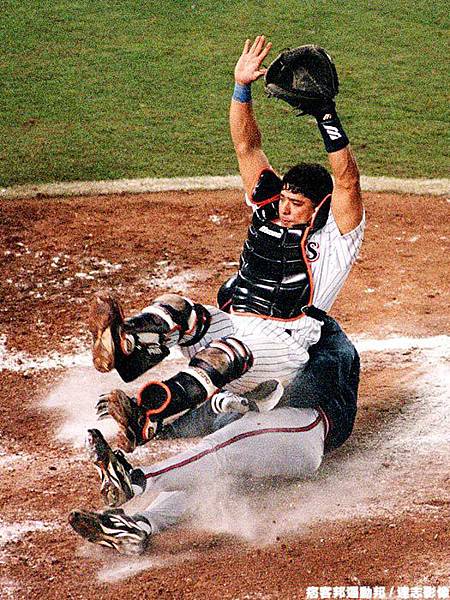 1998 - Carlos Hernandez (上) 與 John Rocker