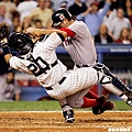 2005 - Jorge Posada (l左) 與 Jason Varitek