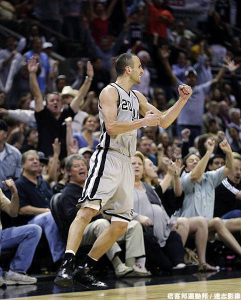 Manu Ginobili 振臂