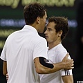 Jerzy Janowicz與Andy Murray擁抱