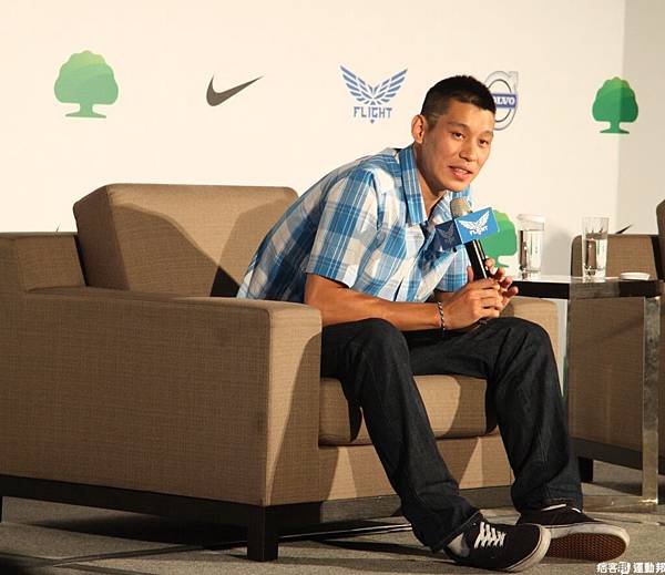 林書豪抵台記者會