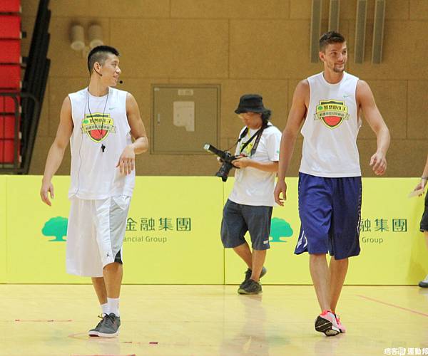 結訓典禮準備開始