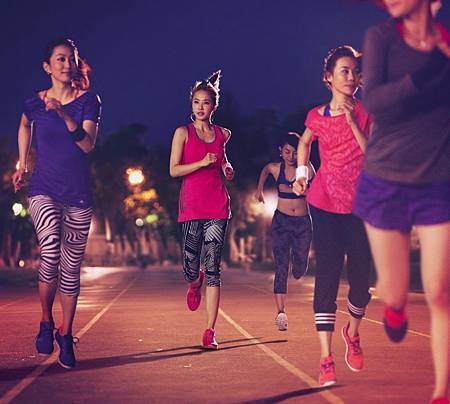 adidas 2013秋冬女性健身系列 x Jolin x Running_2