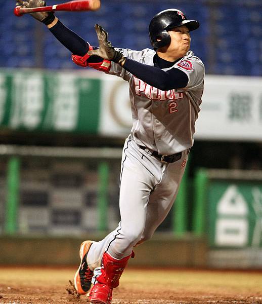 韓國隊右外野手吳俊赫單場三隻三包含二之3 壘安打獲MVP