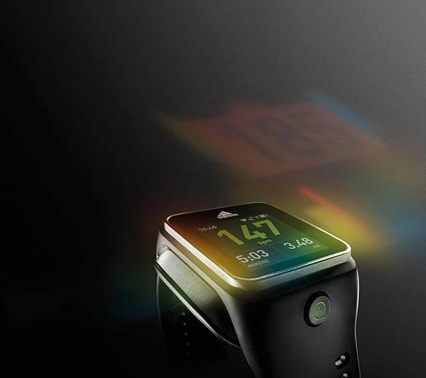 miCoach SMART RUN手錶_$15,000_2月上市_01