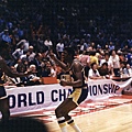 2、魔術強森(Magic Johnson)：1980年總冠軍賽第六場