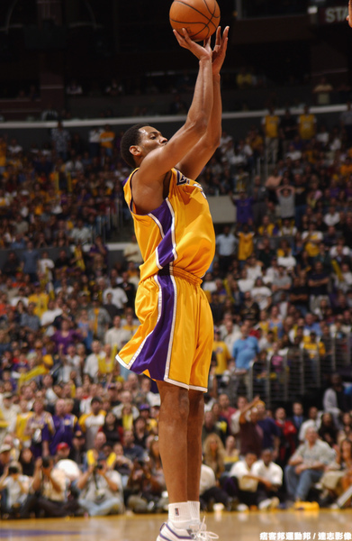 2、歐瑞(Robert Horry)