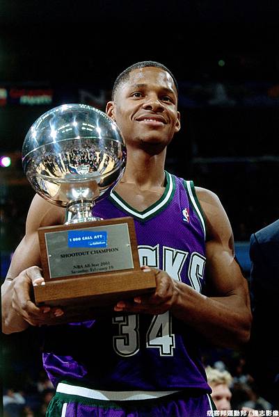 2001冠軍  艾倫(Ray Allen)