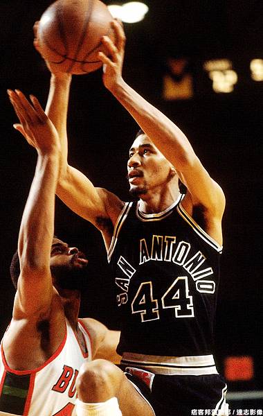 20.葛文(George Gervin)