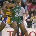 Mark Aguirre