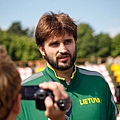 克雷薩(Linas Kleiza)