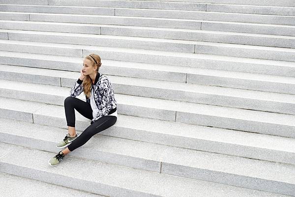 SP15_NikeWomen_StyleGuide_Catalog_NSW_Look25_087_Glbl.jpg SP15_NikeWomen_StyleGuide_Catalog_NSW_Look25_087_Glbl.jpg