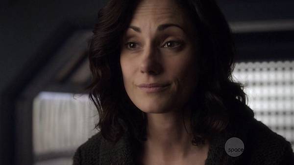 01.Sara.jpg 01.Sara.jpg