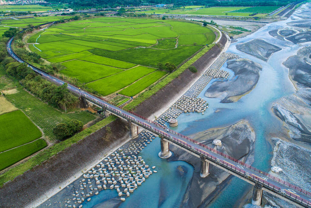 長約10公里的玉富自行車道，起點從玉里到富里的東里鐵馬驛站.jpg