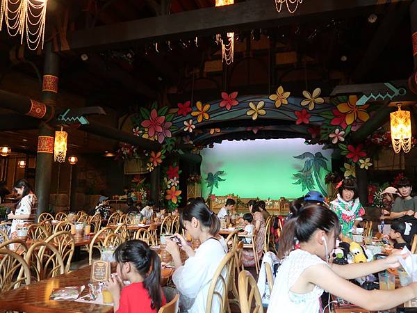 東京迪士尼餐廳訂位教學 ⧒ 波里尼西亞草壇餐廳  ⧒ 與迪士
