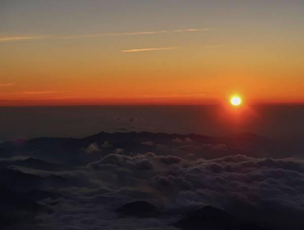 日本。菜鳥新手攻頂富士山：注意事項、登山裝備、路線