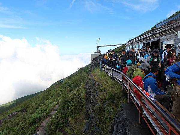 日本。菜鳥新手攻頂富士山：注意事項、登山裝備、路線