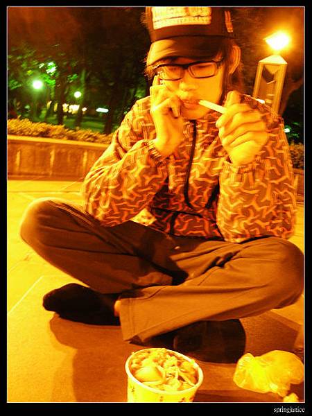2008-04-24 焦阿綱 打電話給他女人.jpg