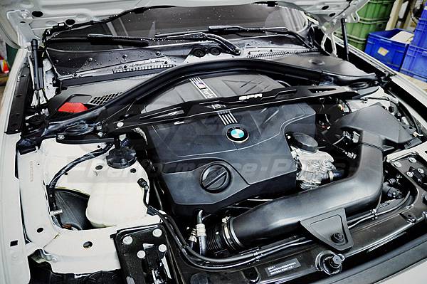 BMW F20 M135i 安裝 SPR 引擎室平衡桿_10.jpg