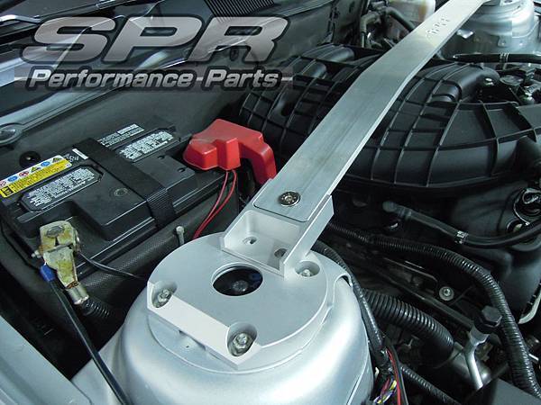 Ford Mustang 3.7 V6  安裝 SPR 引擎室拉桿_03.jpg