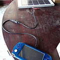 太陽能板充掌上型遊戲機2.JPG