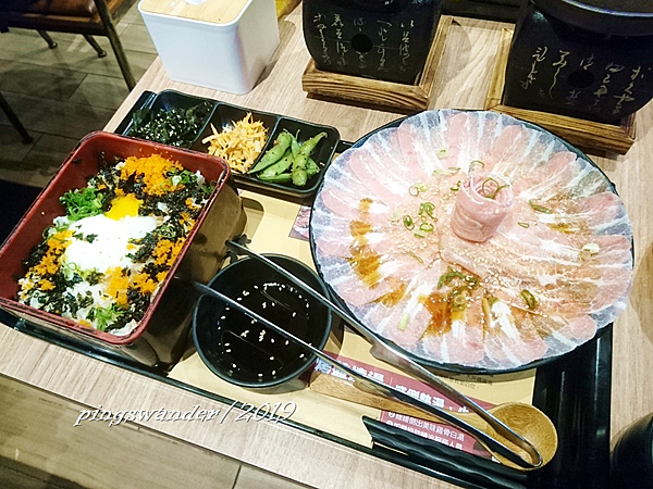 【高雄前鎮】(撤櫃)夢時代6F大丼燒~白湯暖胃，燒肉彩丼大口