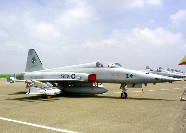 F-5E 5278.gif