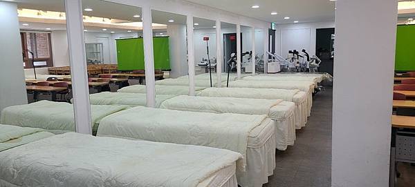 o1440064915075783884 o1440064915075783884