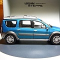 Renault Logan Concept Car Steppe-2