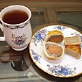 鳳城．芋泥蛋黃酥、白蓮蓉廣式小月餅＋Harrods．皇家花園紅茶