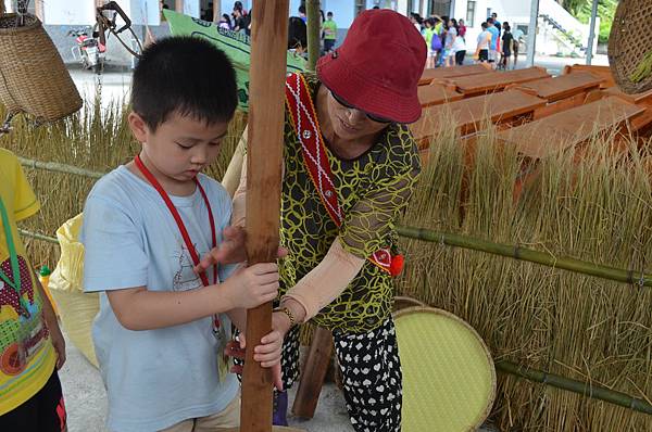 DSC_0413.JPG DSC_0413.JPG